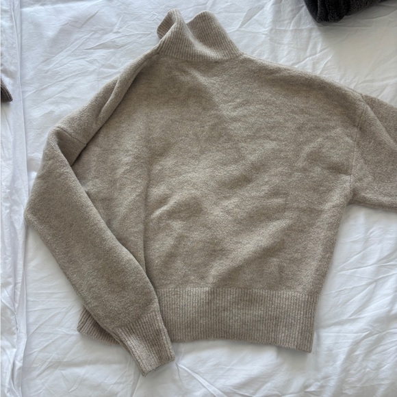 Zara cream turtleneck sweater - Picture 4 of 5